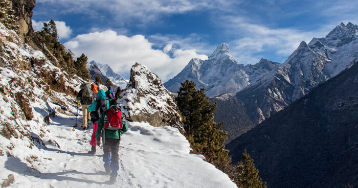 Trekkers heading towards ama dablam