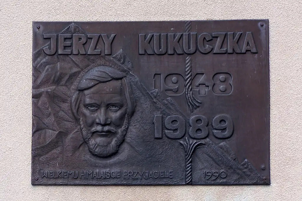 jerzy kukuczka memorial chamber