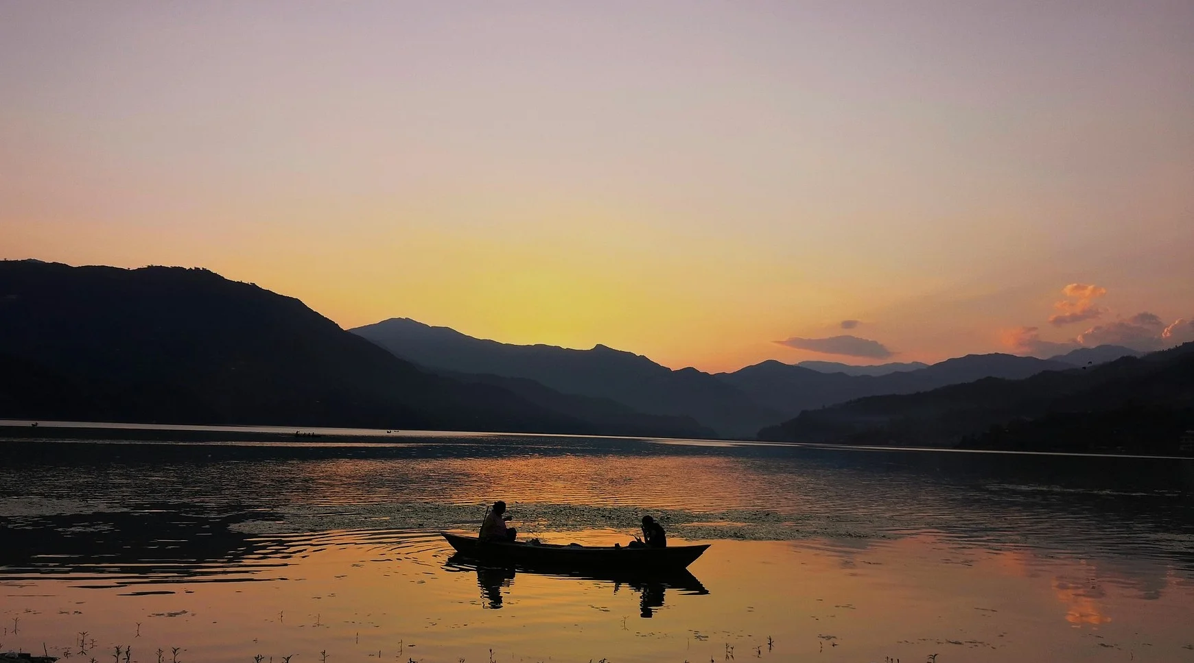 Boating at Fewa Lake