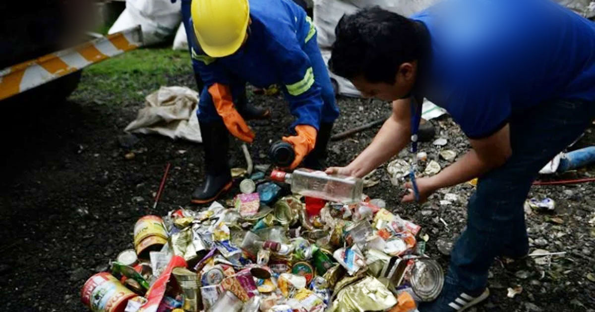 Image of people cleaning Mount Everest. 