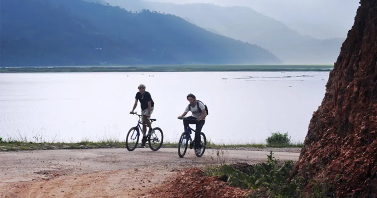 cycling in Nepal