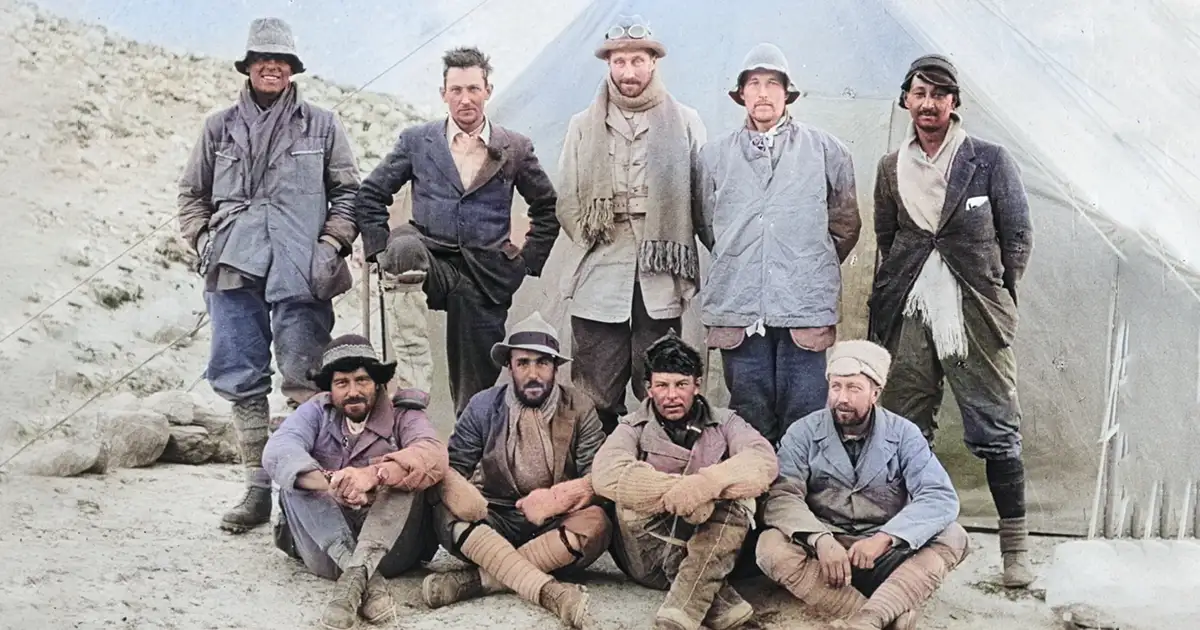 1924 Everest expedition team.webp 