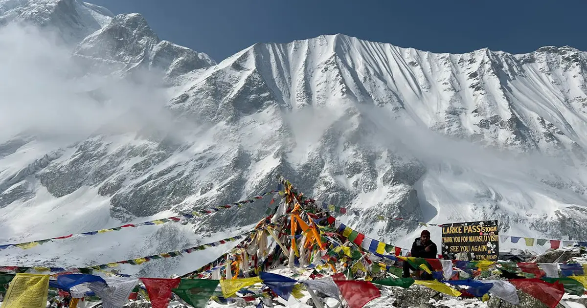 manaslu-trek-Larke-La