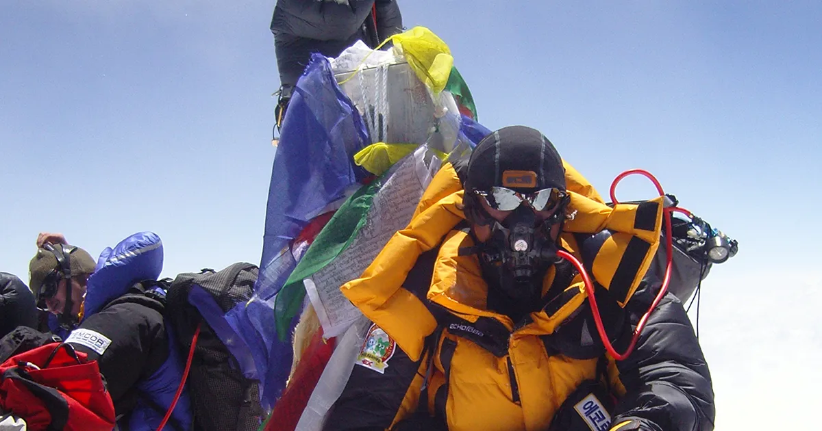 Everest Climbers using supplemental oxygen