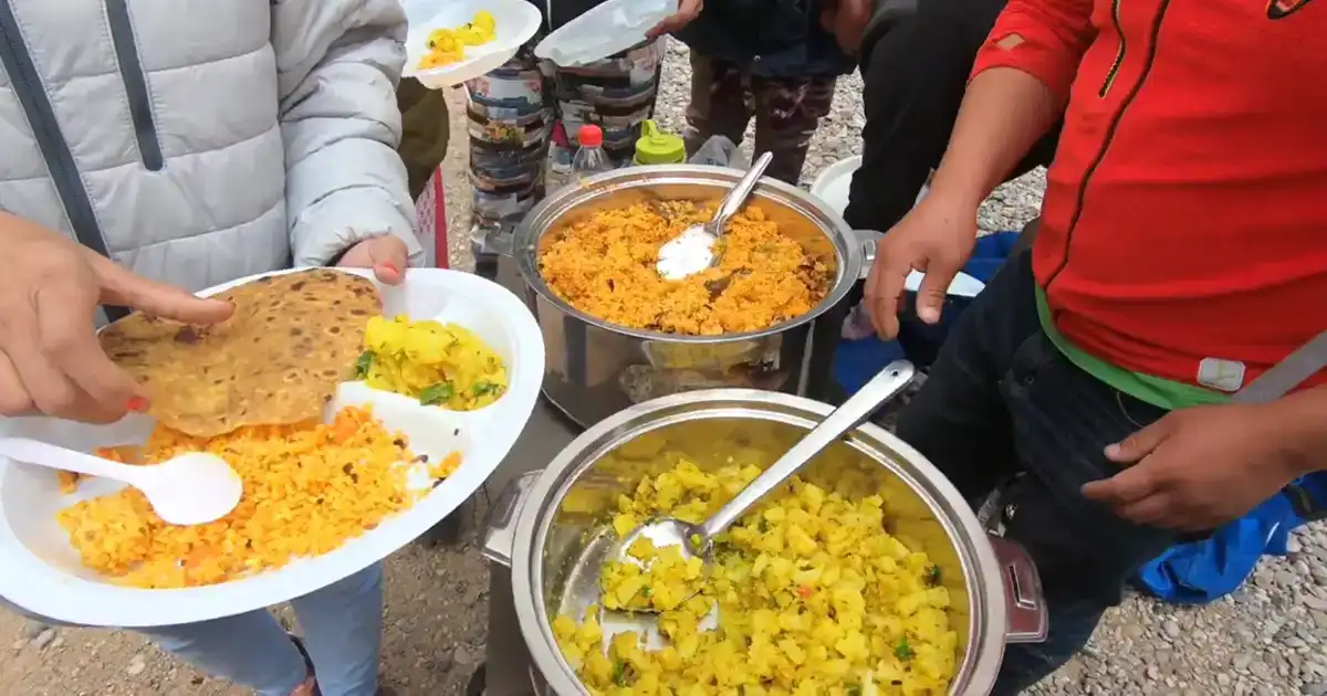 Simple food on Kailash Kora