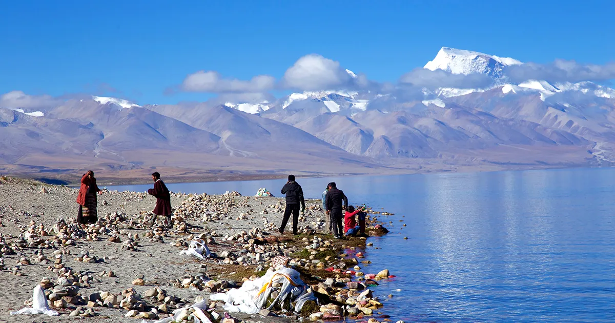 Dress Code for bathing in Mansarovar
