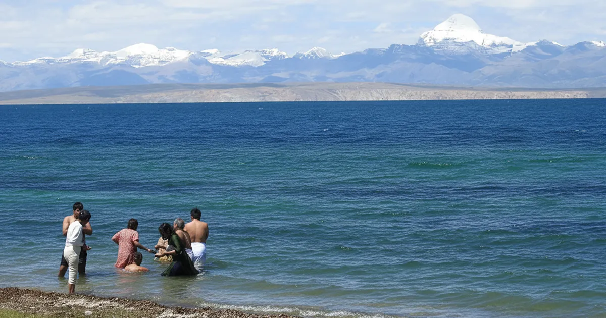 People taking a bath in Mansarovar