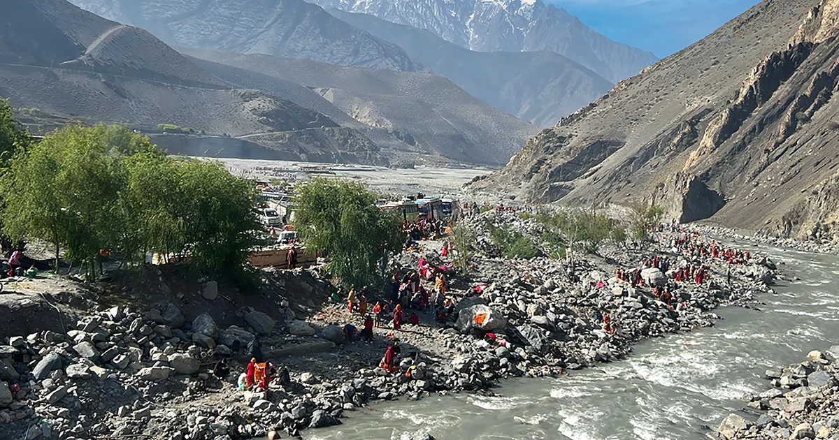 Devotee doing rituals in Kagbeni 