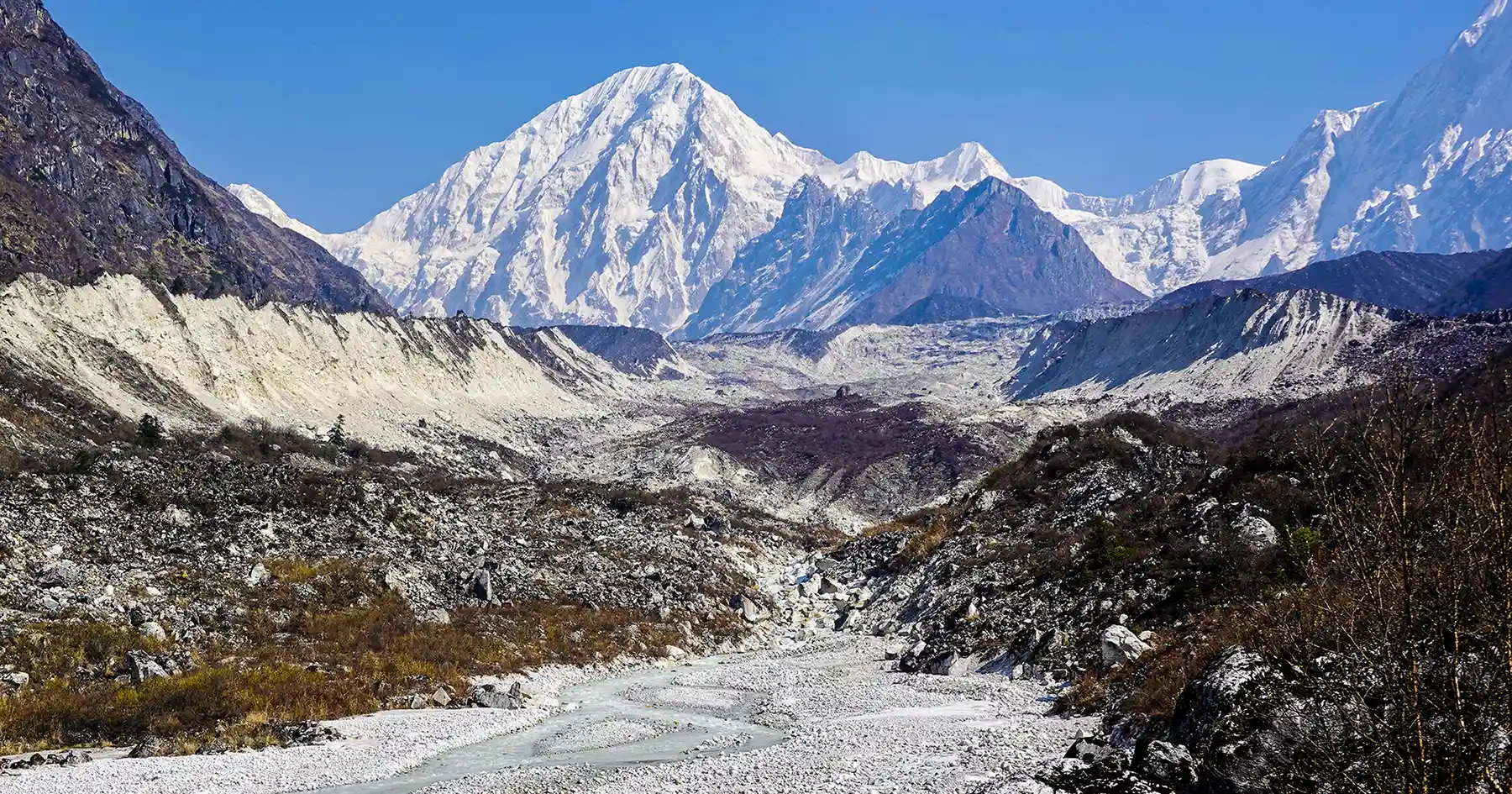 Manaslu Circuit Trek Scenery 